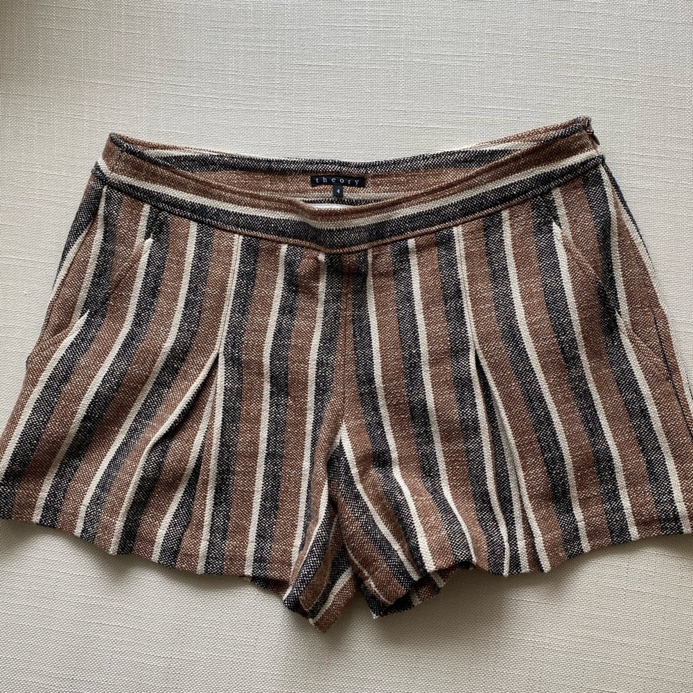 Theory short NWOT